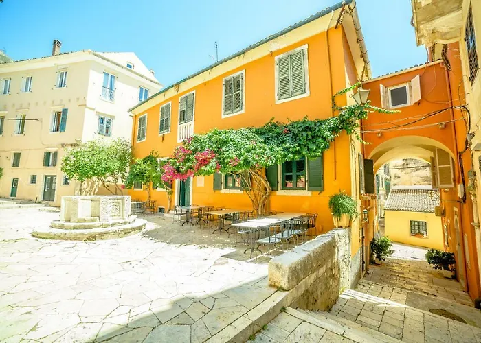 Next 2 Cathedral - Corcyra Apartment *