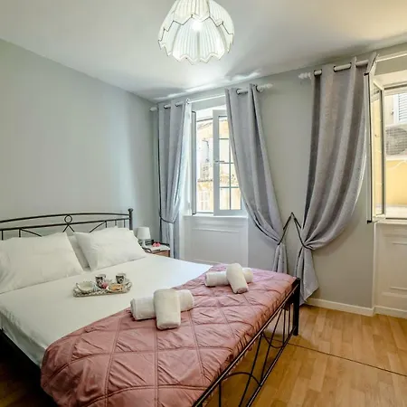 Apartment Next 2 Cathedral - Corcyra